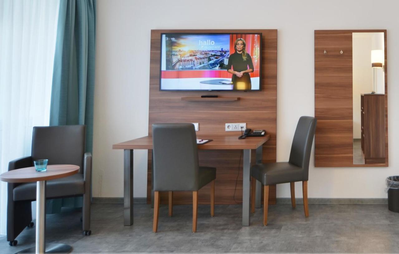 Neu Heidelberg - Guesthouse & Apartments Ngoại thất bức ảnh